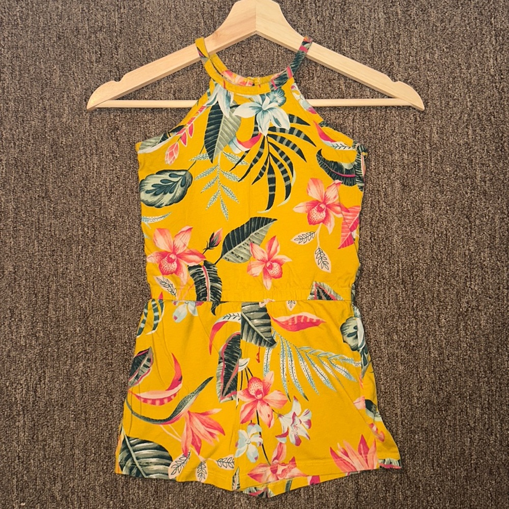 Girls Small (6-7) Flowers/Leafs Old Navy Jumper/Romper *Like New*